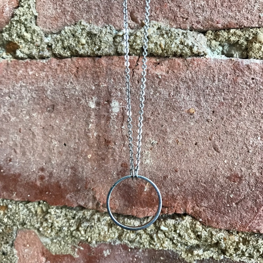 🛑 NOT FOR SALE: Silver circle necklace